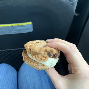 Vegan oatmeal cookie pie