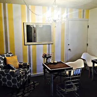 Small seating area.