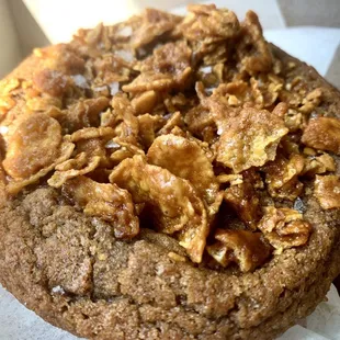 Corn flake espresso cookie