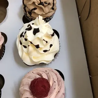 Vanilla Chocolate Cupcake