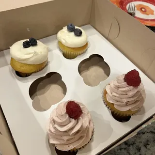 Lemon Blueberry Creamcheese Cupcake