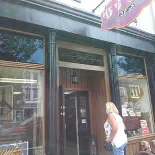 Sugar on main is also attic to basement