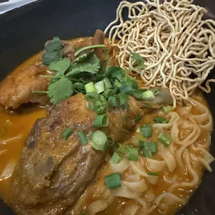 Kao Soi Kai (Thai Curry Noodle Soup)