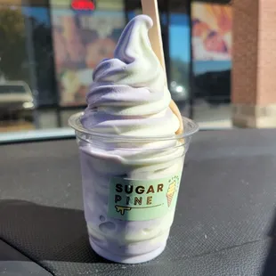 Taro/marscapone swirl