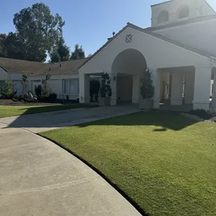 Great place! Walking in to get order!