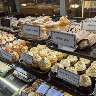 Cupcake display case