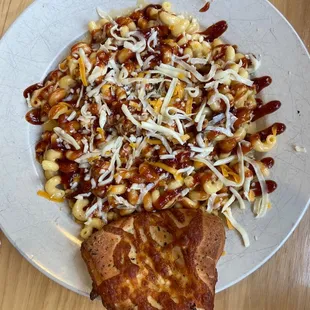 BBQ Pulled Pork Mac N Cheese