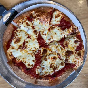 10&quot; Thin crust pepperoni pizza