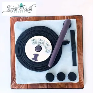 3D Record Player Cake