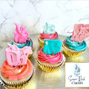 Artsy colorful cupcakes