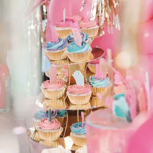 Custom cupcakes