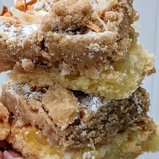 Piña Colada Crumb Cake