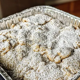 Classic Crumb Cake (8x8)