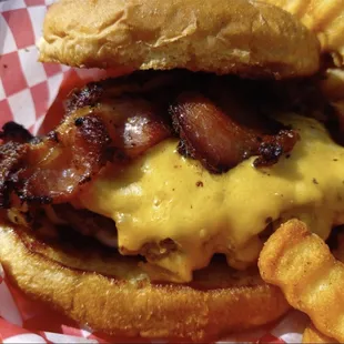 Bacon cheeseburger