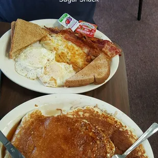 Look at those pancakes!!!