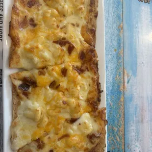 Mac and Cheese Pizza