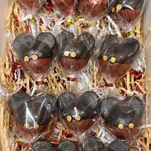 Mickey Mouse Matcha Cakepops.