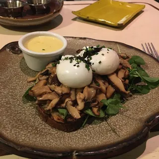 Mushroom Benedict