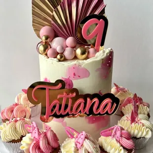 6" with a dozen cupcakes