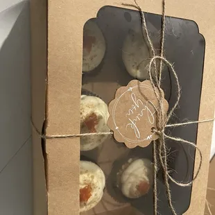 Carrot cupcakes (grain &amp; sugar free)
