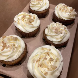 Banana Nut &amp; Cream Cheese Cupcakes