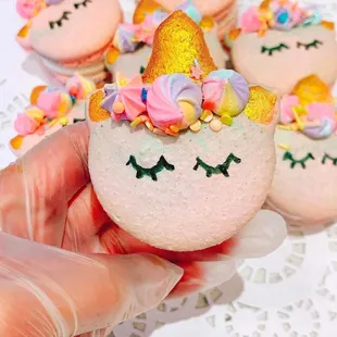 Unicorn macarons