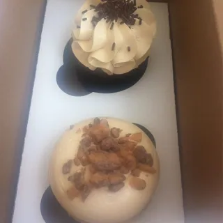 Peanut Butter Chocolate Cupcake