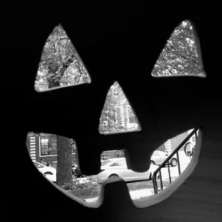 Lo C.