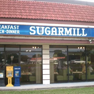 the outside of the restaurant