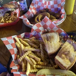 Sugar's Lounge & Diner