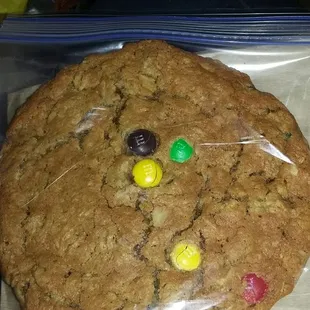 Yummy Monster Cookie.