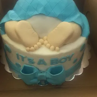 a baby shower cake