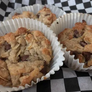 Vegan chocolate chip/oats...paper stuck to the cookie so I could only eat the center.