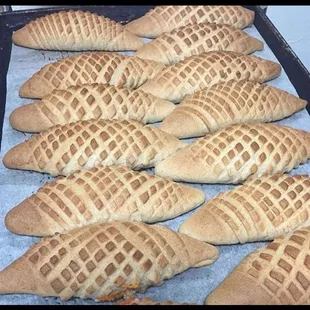 Elotes meaning "corn" with Mexican style cookie inside