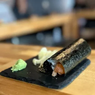 Salmon Hand Roll