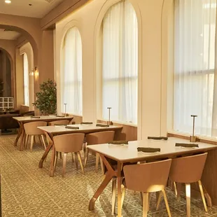 sushi and sashimi, interior