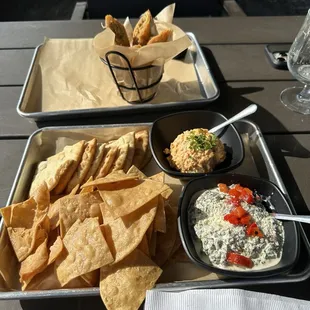Cheeseburger Egg Rolls