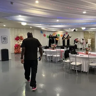 Sean, the owner, always helping and very attentive.