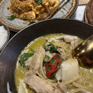 (L) Tom Yum Fried Rice