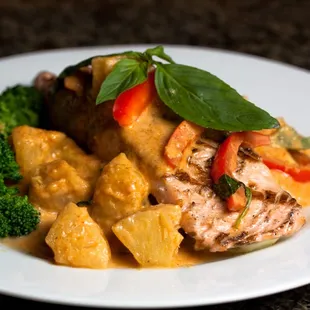 Grilled Mahi Mahi with Pineapple Red Curry