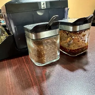 Tableside condiments