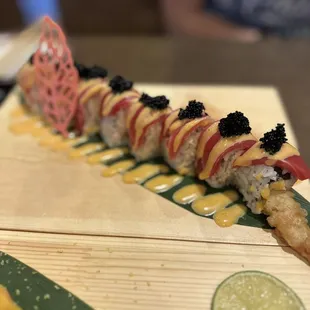 sushi, sashimi, sushi and sashimi, food