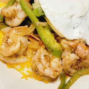 SHRIMP  AND GRITS &amp; EGG