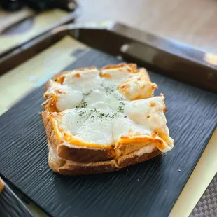 Mozzarella Injeolmi Toast