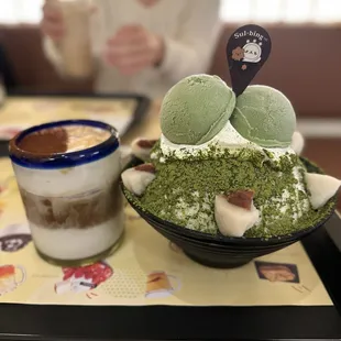 Cloudy Latte &amp; Matcha Bingsu