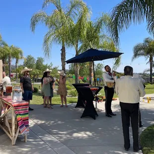 They helped us find a great local mariachi band, and we found the perfect bar cart @orangeblossombarcart!!