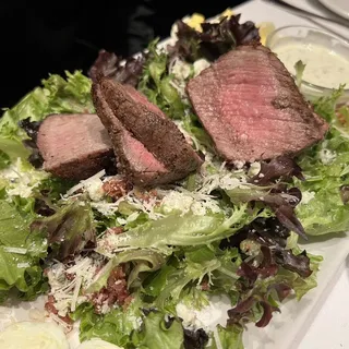 STEAKHOUSE SALAD WITH STEAK
