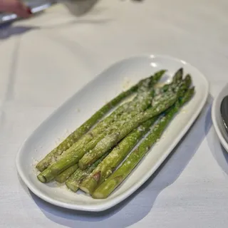 FRESH ASPARAGUS