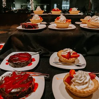 NEW YORK-STYLE CHEESECAKE