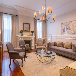 The Sully Mansion salon